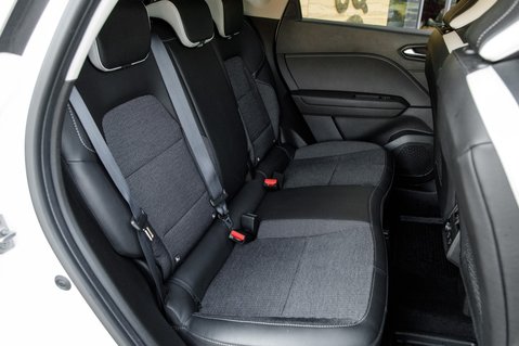 Renault Captur TECHNO E-TECH 40
