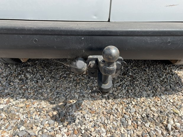 Peugeot Expert MWB L2H1 Low Roof Professional 2700 Air Con Tow Bar EURO 6 NO VAT 27