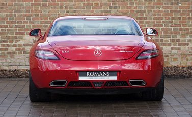 Mercedes-Benz SLS AMG 11