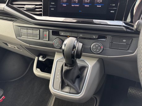Volkswagen Transporter 2.0 BiTDI T32 Sportline Panel Van 5dr Diesel DSG FWD SWB Euro 6 (204ps) 34