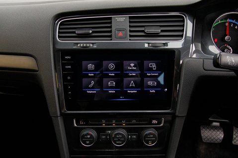 Volkswagen Golf E-GOLF 22