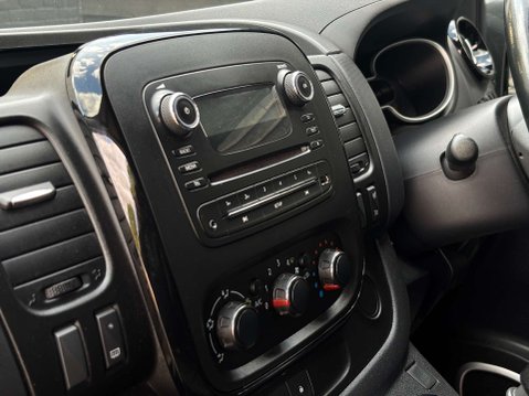 Vauxhall Vivaro 1.6 Vivaro 2900 Sportive CDTi 38