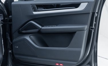 Porsche Cayenne V6 27