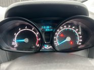 Ford Transit Courier LIMITED 11