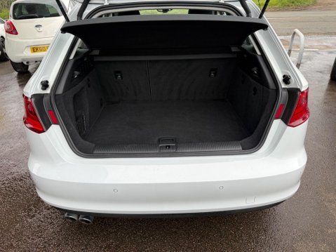 Audi A3 2.0 TDI Sport Sportback S Tronic Euro 5 (s/s) 5dr 33