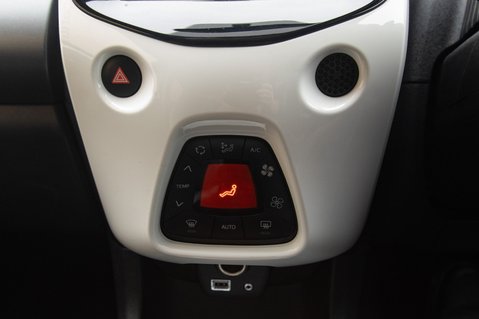 Toyota Aygo VVT-I X-TREND X-SHIFT 31