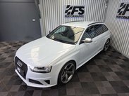 Audi RS4 4.2 FSI V8 Estate 5dr Petrol S Tronic quattro Euro 5 (450 ps) 17