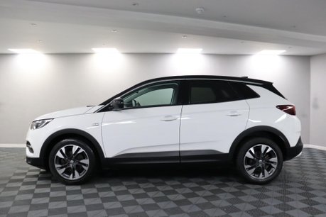 Vauxhall Grandland X SRI NAV 18