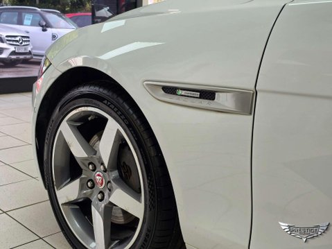 Jaguar XE 2.0i GPF R-Sport Auto Euro 6 (s/s) 4dr 11