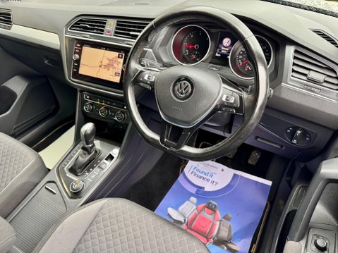 Volkswagen Tiguan 2.0 TDI SE Navigation DSG 4Motion Euro 6 (s/s) 5dr 46