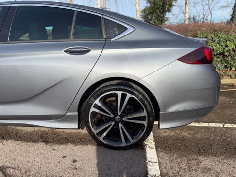Vauxhall Insignia 2.0 Insignia SRi VX-Line Nav TD 5dr 18