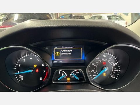 Ford Focus 1.0T EcoBoost Zetec S Euro 6 (s/s) 5dr 7
