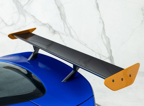 Aston Martin Vantage GT8 29