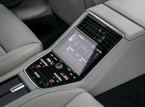 Porsche Panamera Turbo S E-Hybrid 19