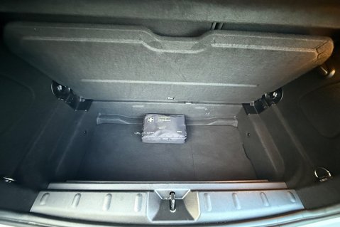 Mini Hatch JOHN COOPER WORKS - NANUQ WHITE - MINI SERVICE HISTORY 49