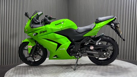 Kawasaki Ninja 250 EX 2008 ONLY 160 MILES OUTSTANDING CONDITION A2 READY 250CC 4