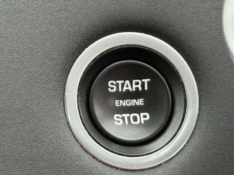 Land Rover Discovery Sport 2.0 Discovery Sport SE Auto 4WD 5dr 49