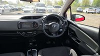 Toyota Yaris 1.5 VVT-h Icon Tech Hatchback 5dr Petrol Hybrid E-CVT Euro 6 (s/s) (100 ps) 18