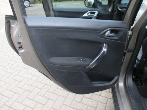 Peugeot 2008 1.6 BlueHDi Allure Euro 6 (s/s) 5dr 46