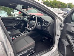 Ford Focus 1.0T EcoBoost MHEV ST-Line DCT Euro 6 (s/s) 5dr 12