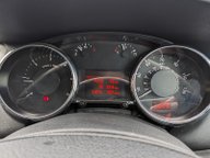 Peugeot 5008 BLUE HDI S/S ALLURE 33