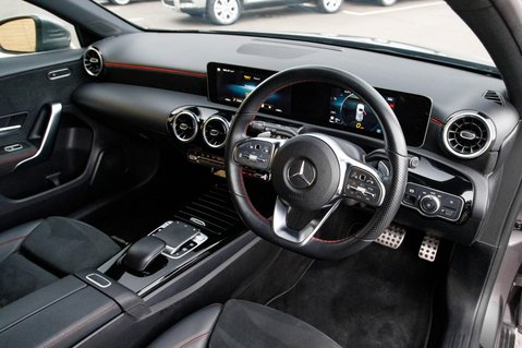 Mercedes-Benz A Class A 200 AMG LINE EXECUTIVE 4