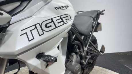 Triumph Tiger XRT 2019 ONLY 9K SERVICE HISTORY MOT VERY CLEAN 800CC 18