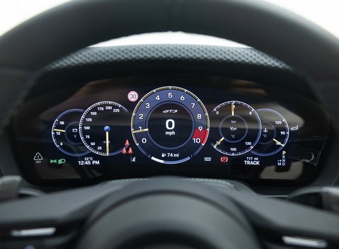 Porsche 911 GT3 TOURING (992.2) 22