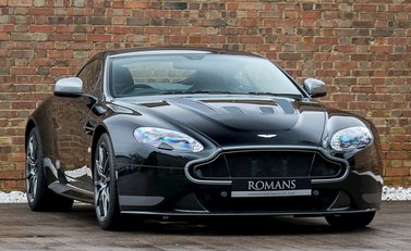 Aston Martin V12 Vantage S 1
