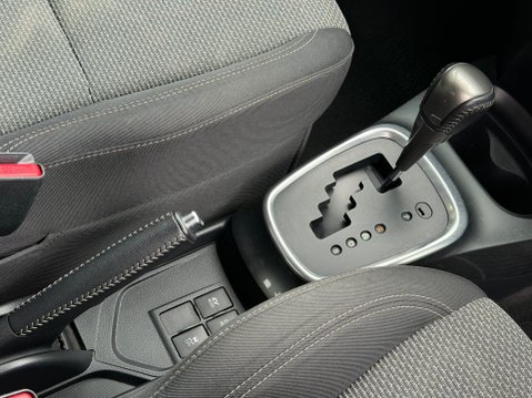 Toyota Yaris VVT-I ICON M-DRIVE S 26