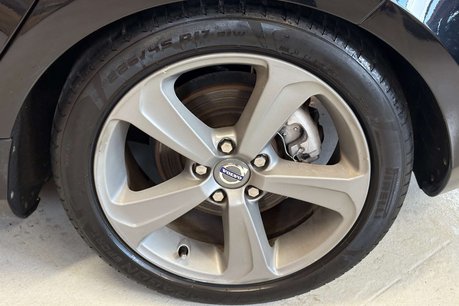 Volvo V40 2.0 T5 R-Design Pro Hatchback 5dr Petrol Auto Euro 6 (s/s) (245 ps) 64