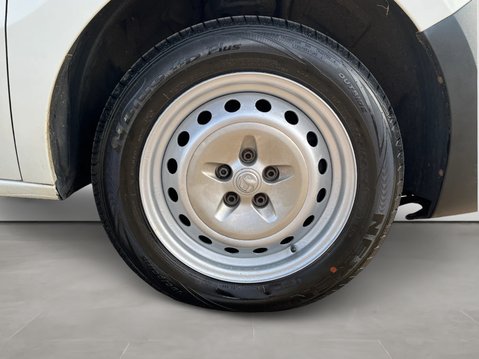 Vauxhall Combo 2000 1.3 CDTI 16V 95ps H1 Van Euro 6 22