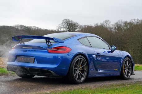 Porsche Cayman GT4