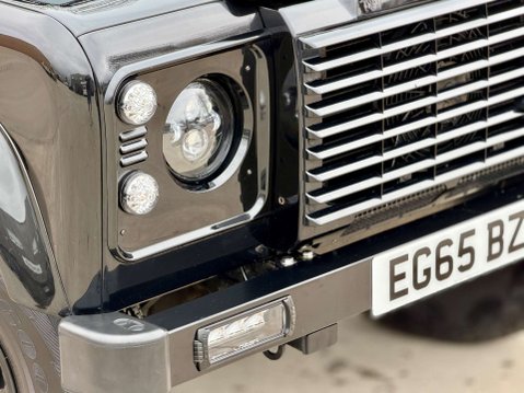 Land Rover Defender 2.2 Defender 90 XS Hard Top TD 4WD 21