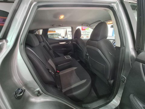 Nissan Qashqai 1.6 DIG-T N-Connecta Euro 6 (s/s) 5dr 17