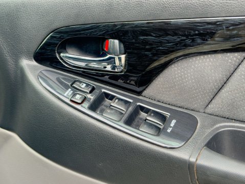 Toyota Alphard Sunroof 8 Seater 71