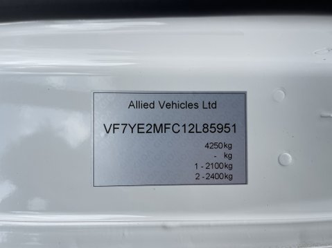 Citroen Relay 40 L4H2 BLUEHDI 17 SEAT LIGHTWEIGHT NON D1 MINIBUS with RAMP and SENSORS E6 42