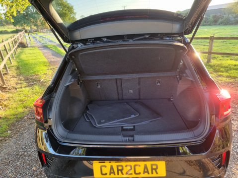 Volkswagen T-Roc R TSI 4MOTION DSG Full Service History Excellent Condition 52