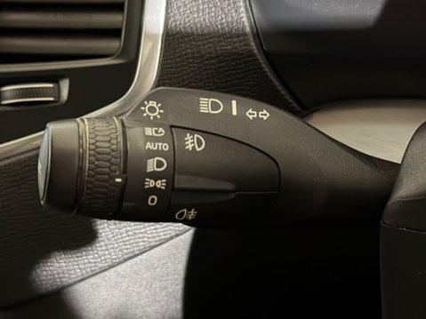 Volvo XC90 D5 POWERPULSE MOMENTUM AWD 25