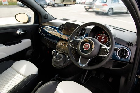 Fiat 500 DOLCEVITA MHEV