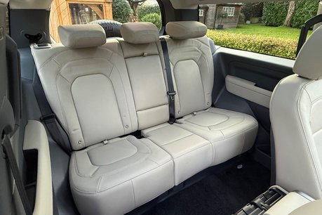 Land Rover Defender XS EDITION 26