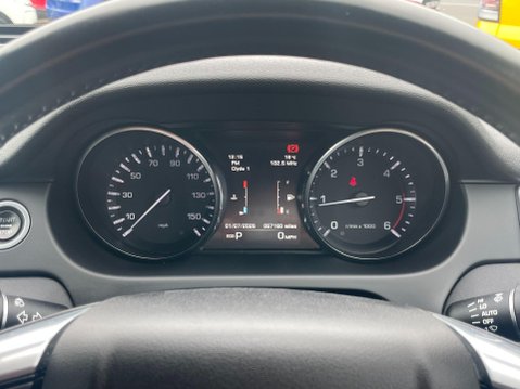 Land Rover Discovery Sport 2.0 TD4 SE Tech Auto 4WD Euro 6 (s/s) 5dr 27