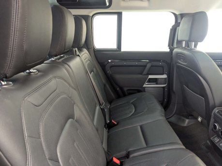 Land Rover Defender 3.0 Defender XS Edition MHEV Auto 4WD 5dr 45