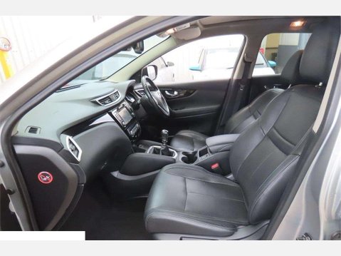 Nissan Qashqai 1.6 dCi Tekna Euro 6 (s/s) 5dr 3