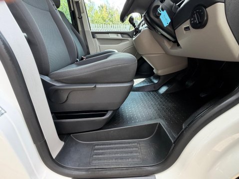 Volkswagen Transporter T32 TDI KOMBI HIGHLINE BMT 27