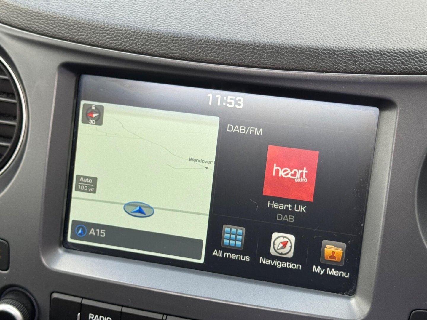 2017 Hyundai i10 — image 14
