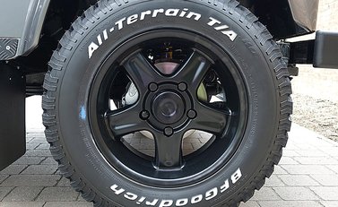 Land Rover Defender 90 XS T40 5