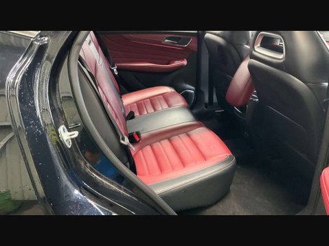MG HS 1.5 MG HS Exclusive PHEV Auto 5dr 11