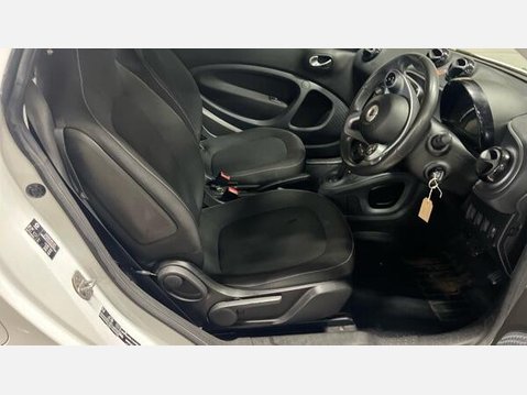 Smart Fortwo Coupe 1.0 Passion Twinamic Euro 6 (s/s) 2dr 8