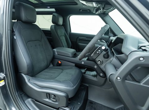 Land Rover Defender 90 V8 Carpathian Edition 11